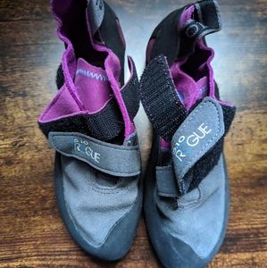 5.10 Rouge Woman's size 7 climbing shoes